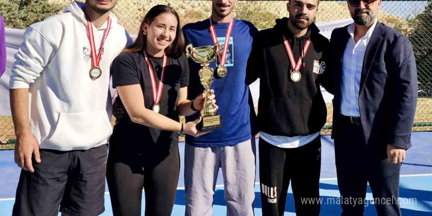 Cumhuriyet Bayramı etkinlikleri kapsamında GAÜN’de basketbol turnuvası düzenlendi