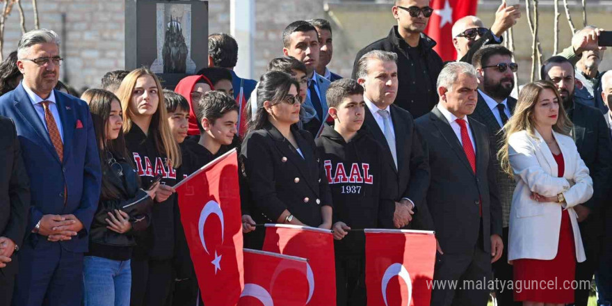 Cumhuriyet Bayramı öncesi Taksim’de tören düzenlendi