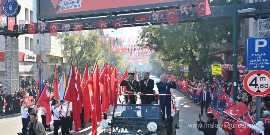 Cumhuriyet Bayramı’nda Bursa’da coşkulu kutlamalar