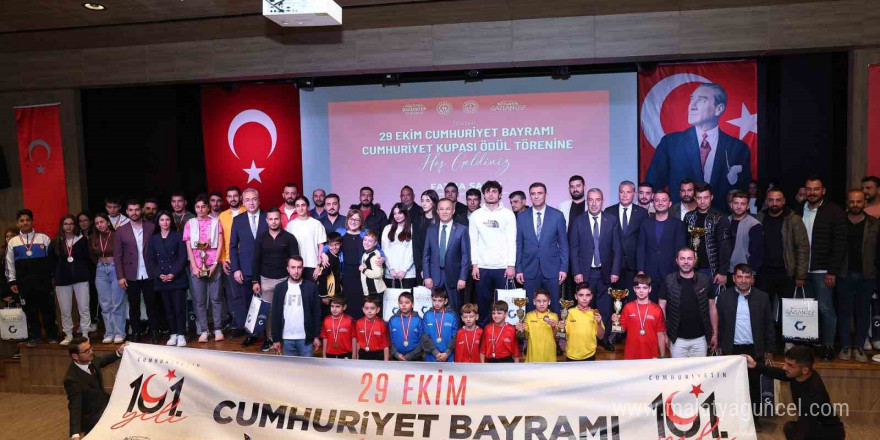 Cumhuriyet Kupası ödül töreni düzenlendi