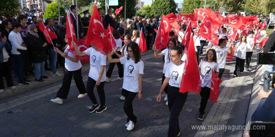 Cumhuriyetin 101. Yılı Edremit’te coşkuyla kutlandı