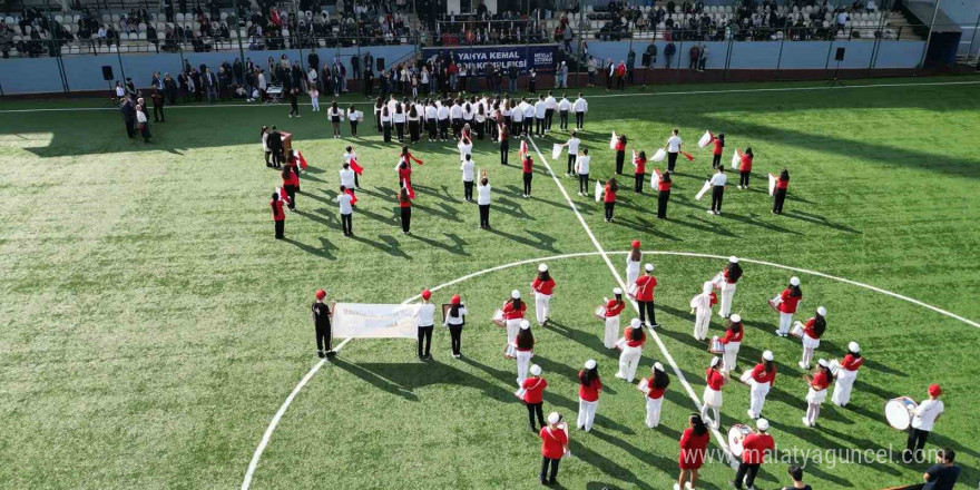 Cumhuriyet’in 101. yılı Kağıthane’de coşkuyla kutlandı