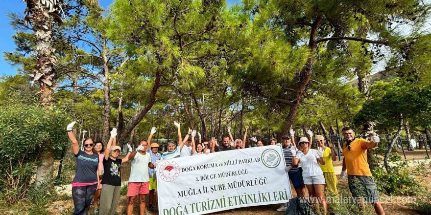 Datça Kovanlık Tabiat Parkı’nda doğa yürüyüşü ve çevre temizliği etkinliği düzenlendi