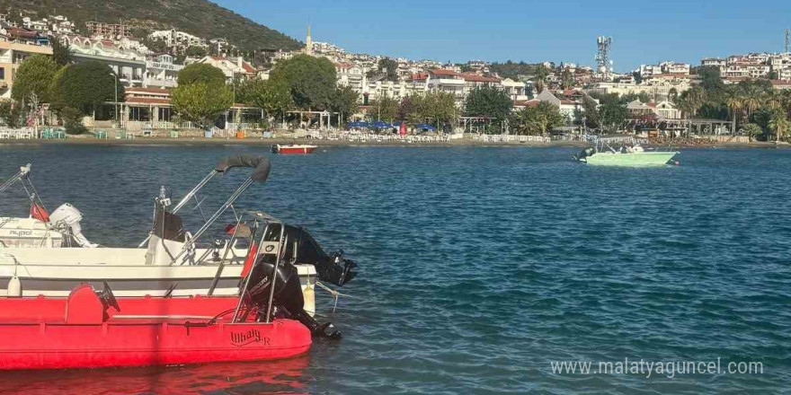 Datça’da atıksu borusu patladı, denizin rengi değişti