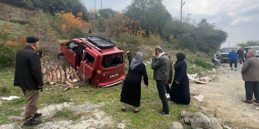 Dedesinin ticari aracını kaçıran çocuk şarampole uçarak hastanelik oldu