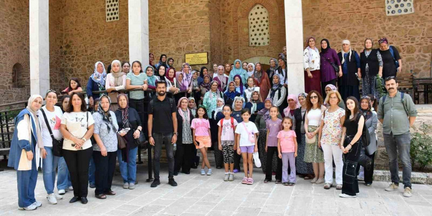 Demircili kadınlar Manisa’yı gezdi