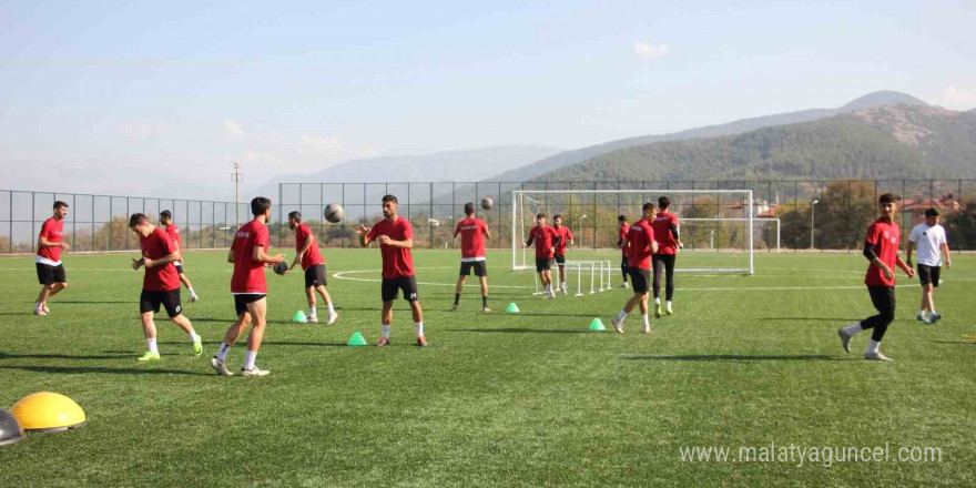 Denizli İdmanyurdu hocası, Sandıklıspor maçındaki hakem hatalarına tepki gösterdi