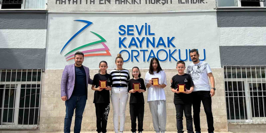 Denizli Sevil Kaynak Ortaoku’lundan dört Türkiye birincisi