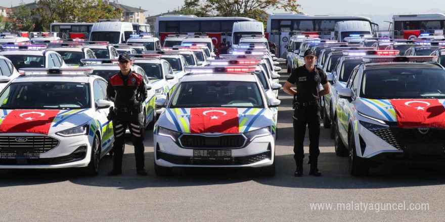 Denizli’de jandarma ve polisin 141 yeni aracı hizmete alındı