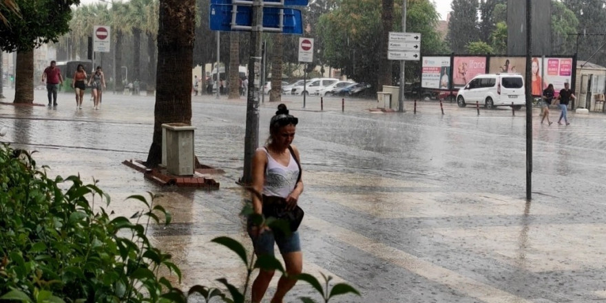 Denizli’ye kuvvetli yağış uyarısı