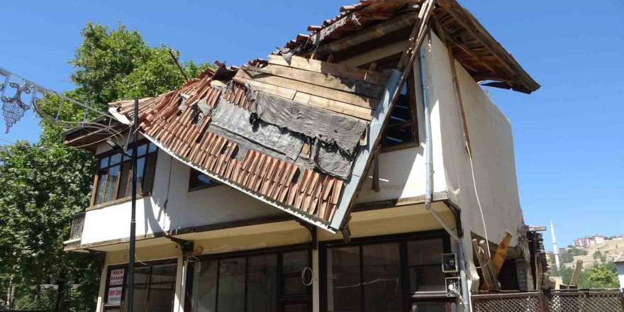 Depremin vurduğu “lezzet caddesi sessizliğe gömüldü”