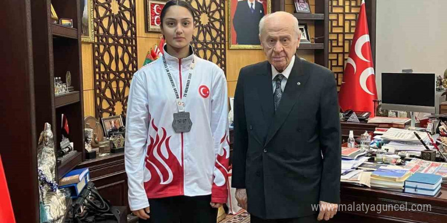 Devlet Bahçeli’den, Yozgatlı sporcuya tebrik