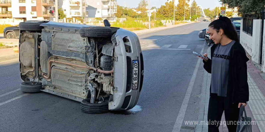 Devrilen otomobilden çıkan genç öğretmenin eğitim aşkı