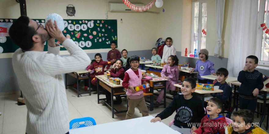 Dezavantajlı bireylere ve köy okulu öğrencilere yeni yıl hediyesi