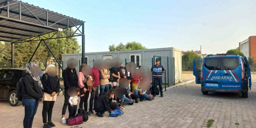 Didim’de 23 düzensiz göçmen yakalandı