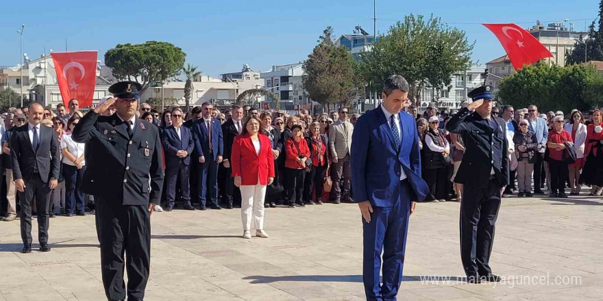 Didim’de 29 Ekim Cumhuriyet Bayramı kutlamaları çelenk töreni ile başladı