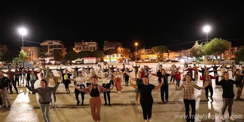 Didim’de Cumhuriyetin 101. Yılı, 101 kişilik zeybekle kutlanacak