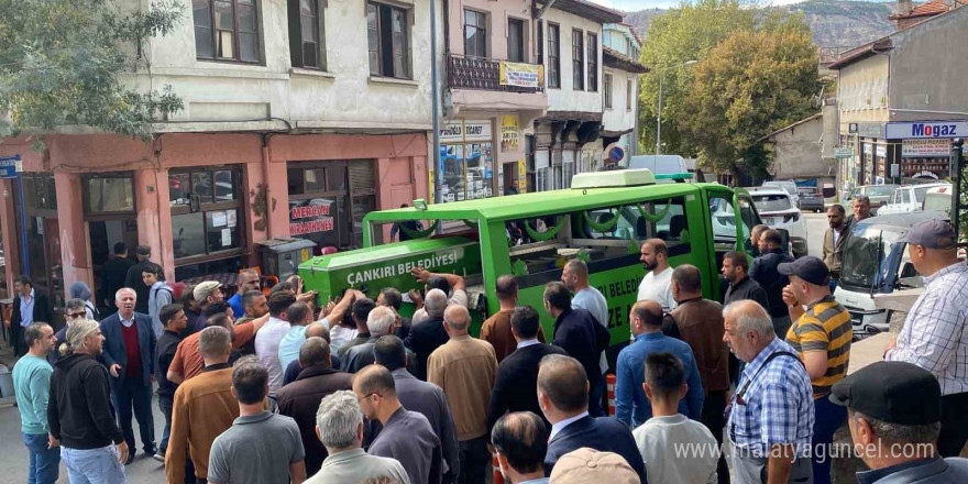 Dini nikahlı eşi tarafından öldürülen kadın son yolculuğuna uğurlandı