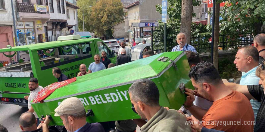 Dini nikahlı eşi tarafından öldürülen kadın son yolculuğuna uğurlandı