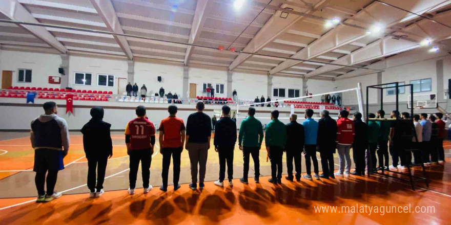 Diyadin’de kurumlar arası voleybol turnuvası