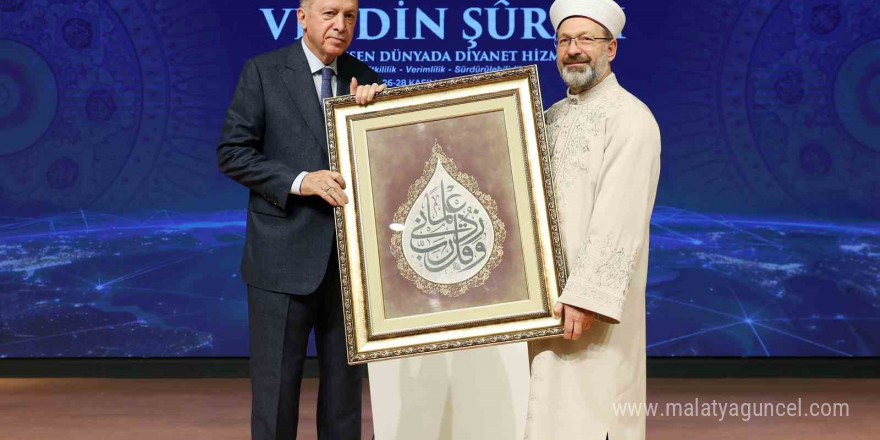 Diyanet İşleri Başkanı Erbaş: 'İslam düşmanlığı ile mücadeleye yönelik 62 adet dijital içerik ve yeni yayın yapılmış'