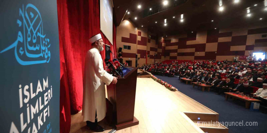 Diyanet İşleri Başkanı Erbaş: “Kudüs’ün işgalden kurtulması için müslümanların birlik, beraberlik içerisinde hareket etmesi lazım”