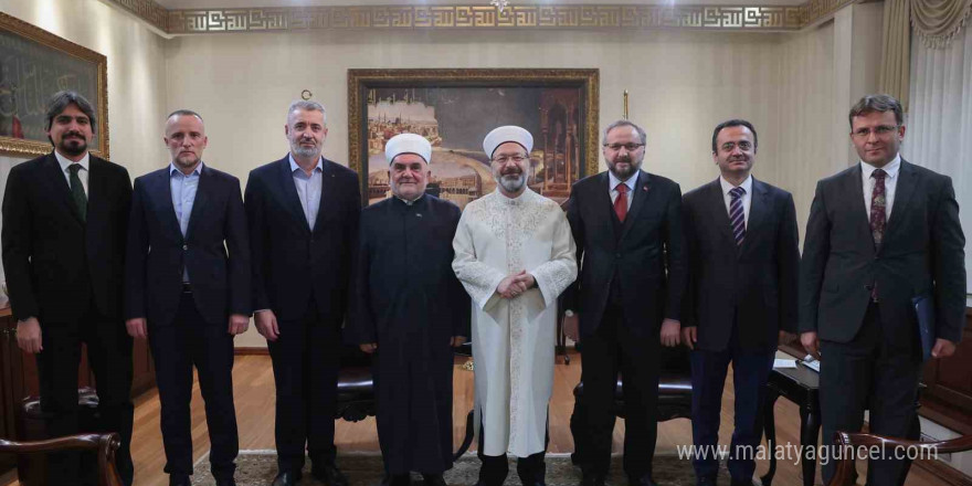 Diyanet İşleri Başkanı Erbaş, Sırbistan İslam Birliği Meşihatı Başkanı Dudiç ile bir araya geldi