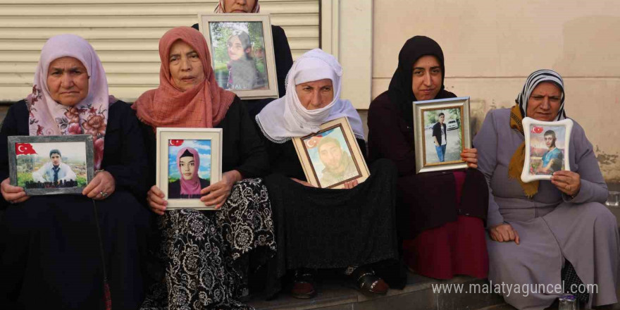 Diyarbakır anneleri, kendilerini ziyaret etmeyen CHP Genel Başkanı Özel’i kınadı