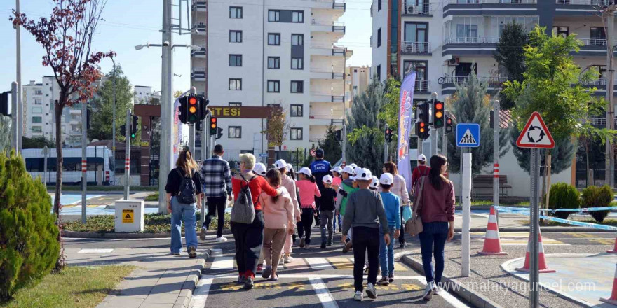 Diyarbakır’da çocuklar için trafik ve itfaiye güvenliği eğitimi düzenlendi