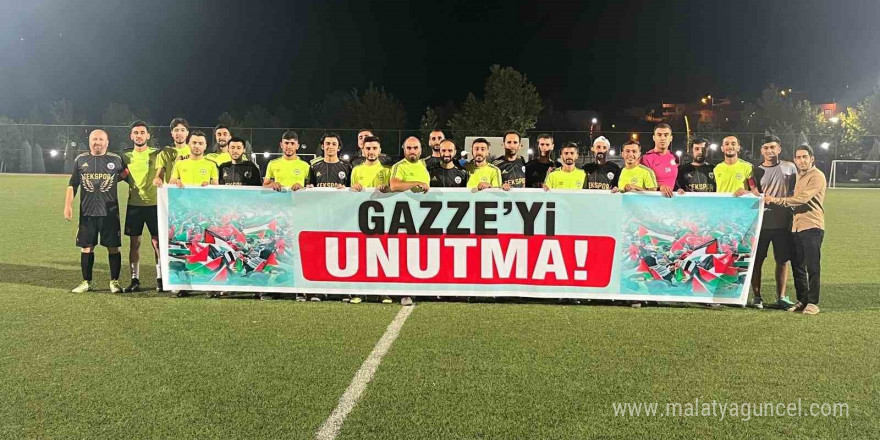 Diyarbakır’da futbol turnuvasında ‘Gazze’yi unutma’ pankartı açıldı