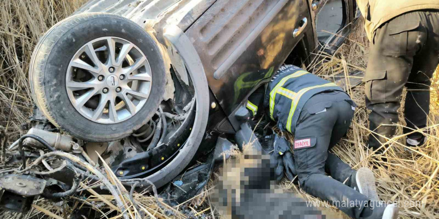 Diyarbakır’da hafif ticari araç devrildi: 1 ölü, 1 yaralı