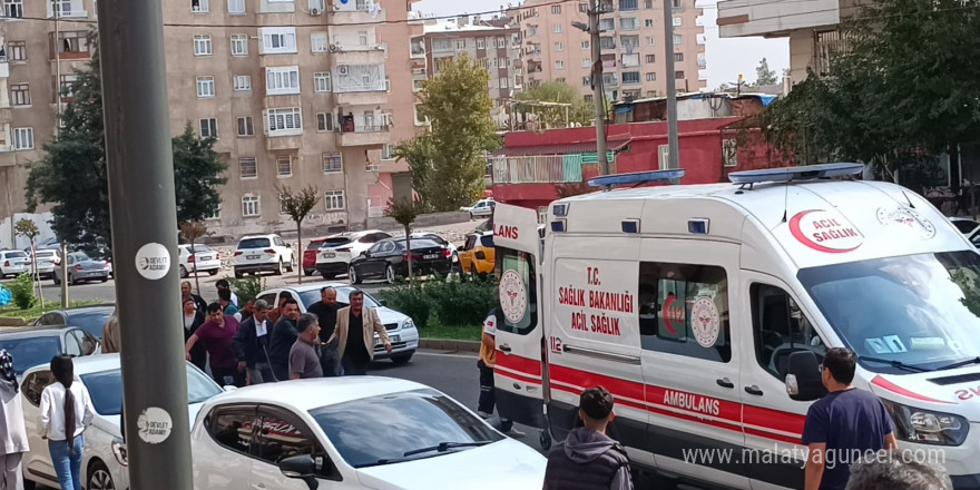 Diyarbakır’da sürücü kursunda bıçaklı kavga: 5 yaralı