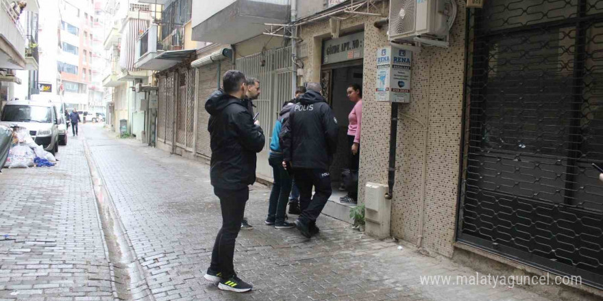 Doğalgaz kutusu üzerinde unutulan çanta, ekipleri harekete geçirdi