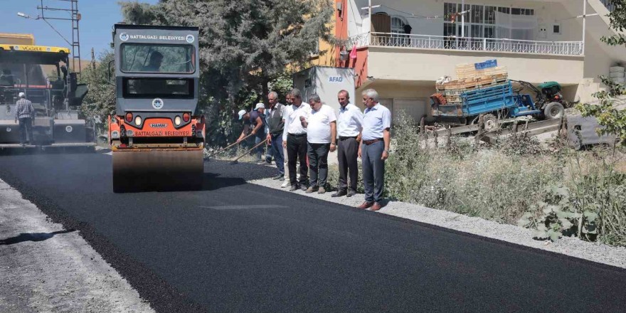 Doğalgaz tamamlandı asfalt yapımı başladı