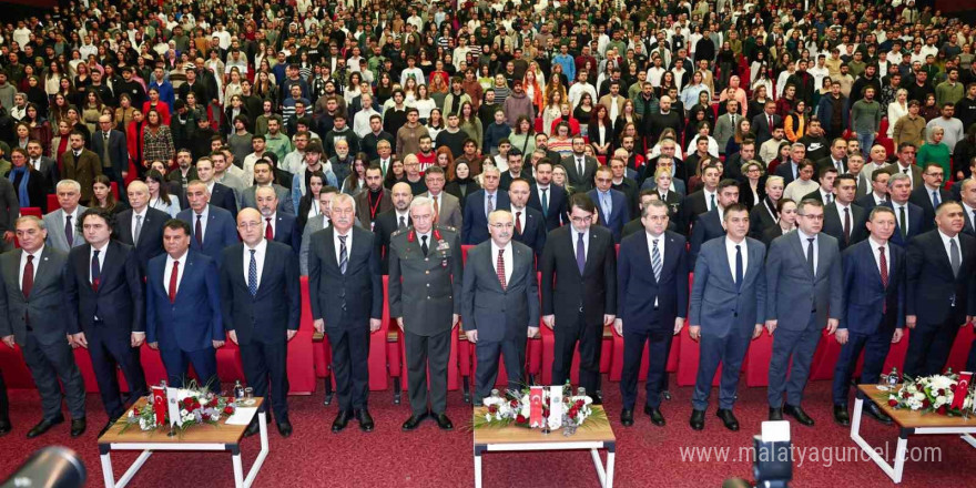 Doğu Akdeniz Bölgesel Kariyer Fuarı açılışı Vali Köşger’in katılımıyla yapıldı