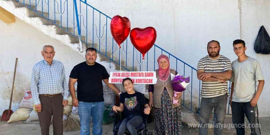 Doğuştan engelli Başak, hayali olan akülü aracına kavuştu