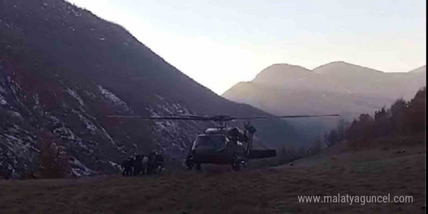 Domuz sürüsü saldırdı, uçurumdan düştü: Helikopterle hastaneye ulaştırıldı