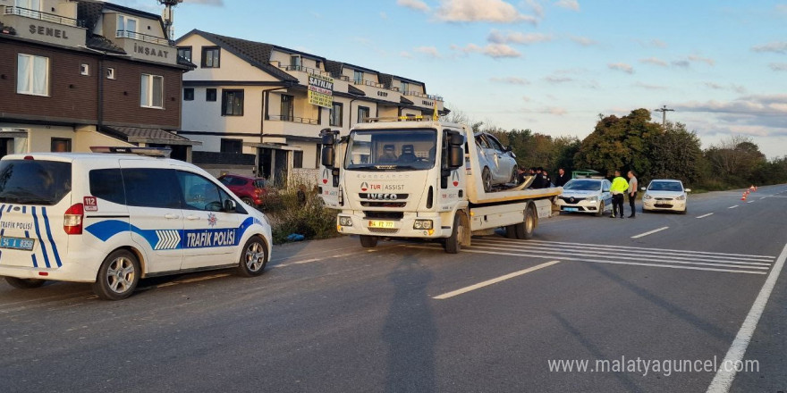 Duble yolda kontrolden çıkan otomobil takla attı: 3 ağır yaralı