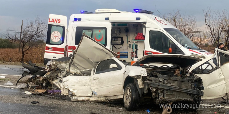 Düğün yolundaki facia gibi kazada bir aile yok oldu: 3 ölü, 3 yaralı