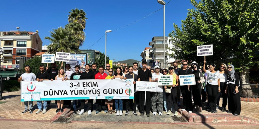 Dünya Yürüyüş Günü’nde Marmaris’te 3 kilometre yürüdüler