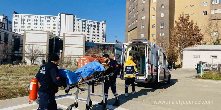 Durumu ağırlaşan kanser hastası helikopterle hastaneye sevk edildi