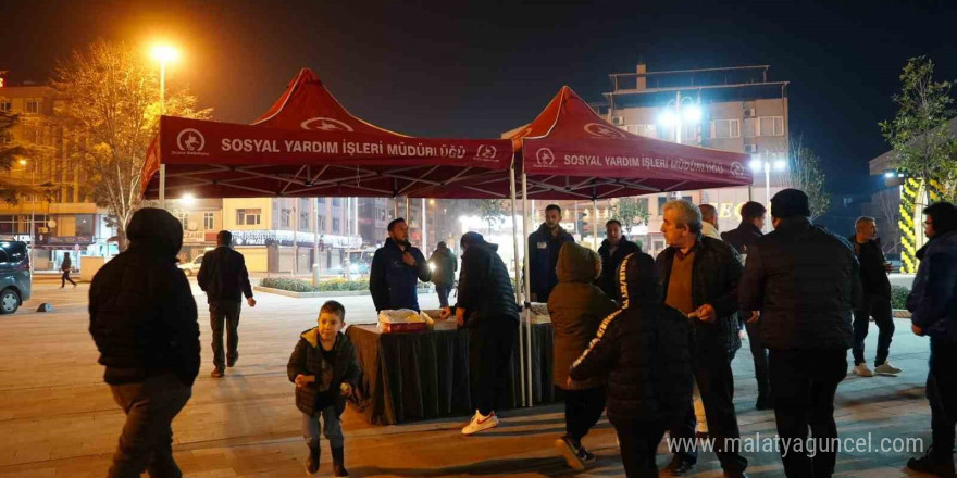 Düzce Belediyesi’nden kandil ikramı