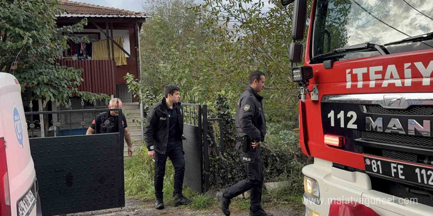 Düzce’de iki mahallede çıkan yangınlar kısa sürede söndürüldü