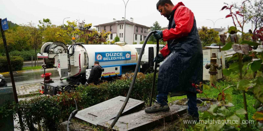 Düzce’de mazgallar temizlendi