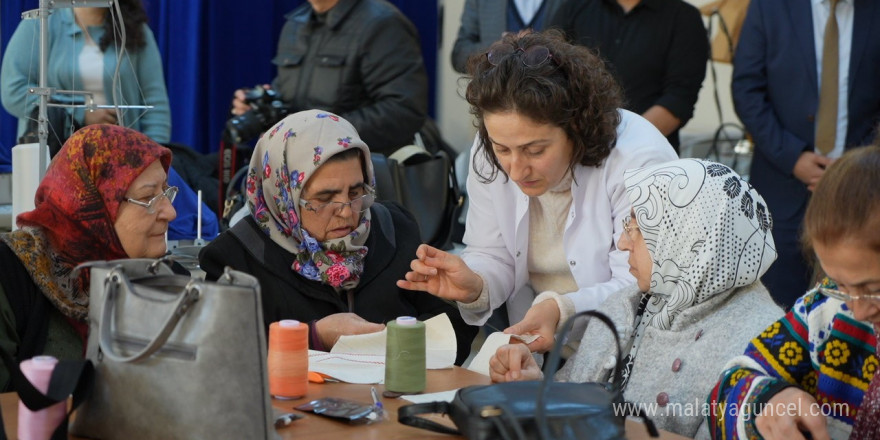 EBYÜ Tazelenme Üniversitesi’nde örgü dersi alan 60 yaş üstü erkek öğrenciler renkli görüntüler oluşturdu