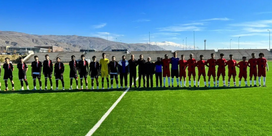 EBYÜ’nün ev sahipliği yaptığı 'Üniversiteler Arası Bölgesel Ligler Futbol Turnuvası' başladı