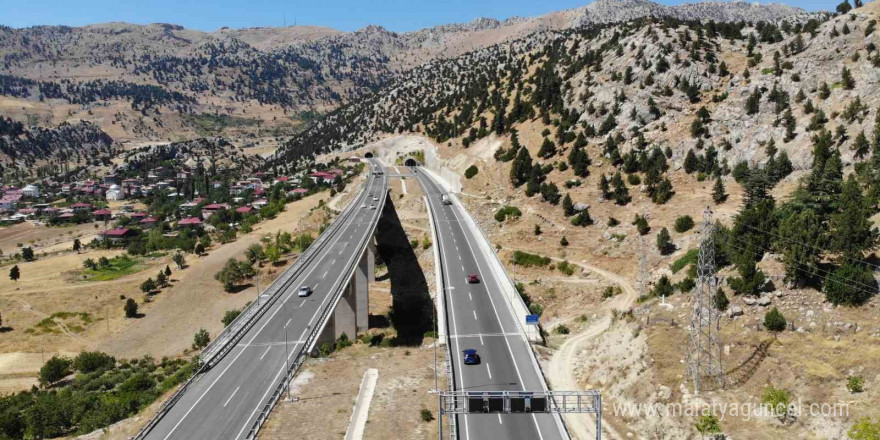 Edebiyat Yolu’ndan 4 yılda 10 milyon araç geçti