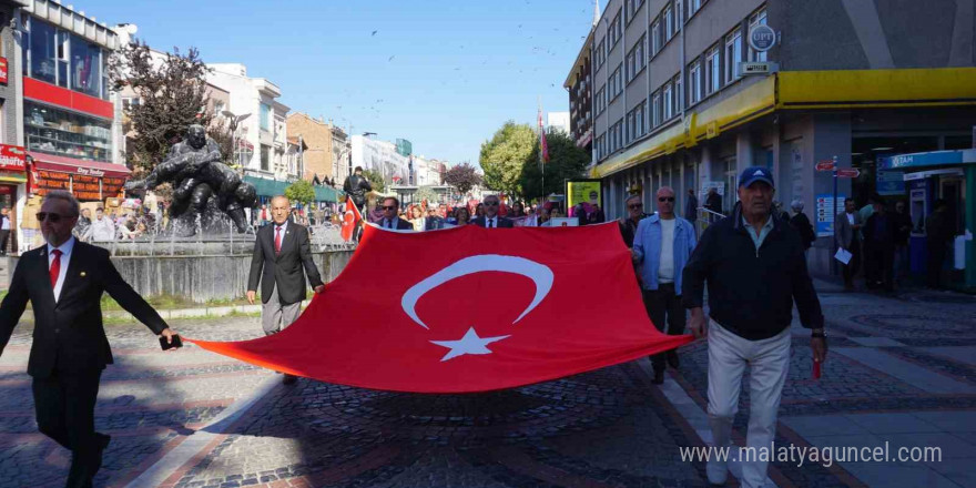 Edirne’de emekli astsubaylardan görkemli kutlama