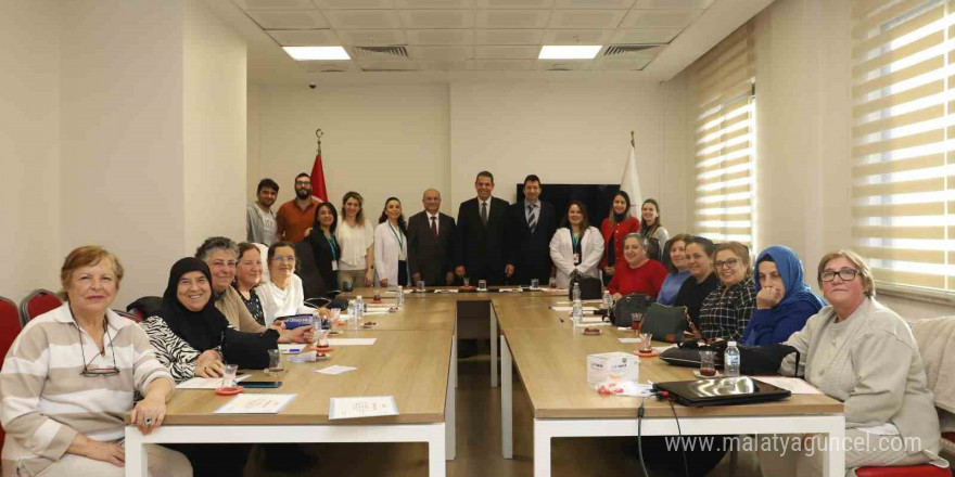 Edirne’de Sağlıklı Yaş Alma ve Sağlıkla Zayıflama Okulu 2025 yılının ilk mezunlarını verdi