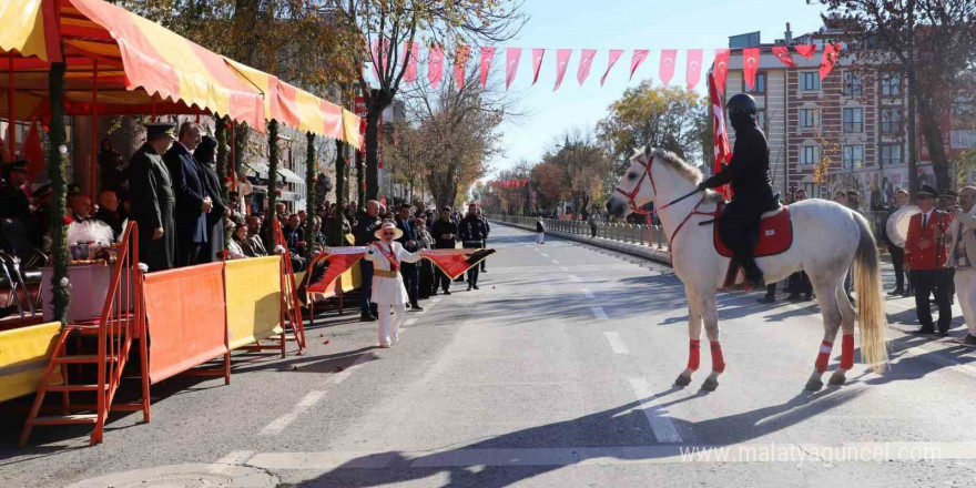 Edirne’nin düşman işgalinden kurtuluşunun 102. yılı törenle kutlandı